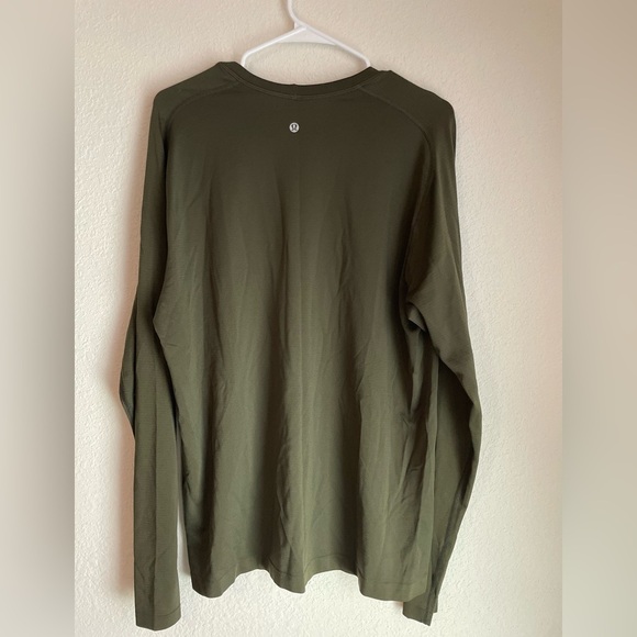 Lululemon Metal Vent Tech Long Sleeve Dark Olive size XL - Picture 6 of 9